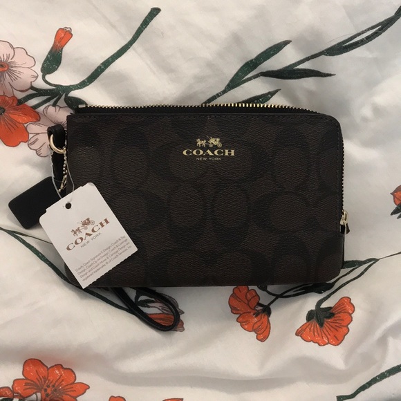 Coach Handbags - Coach Wristlet NWT